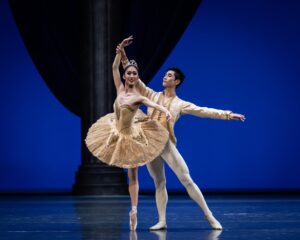 4. 29 April, How to Dress a Dancer