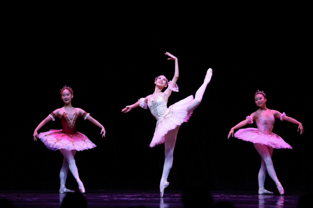 Students from Singapore Ballet Academy, Dance of the Sugar Plum Fairies